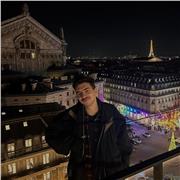 Enseignant en langue arabe. Je maîtrise parfaitement l'arabe littéraire.